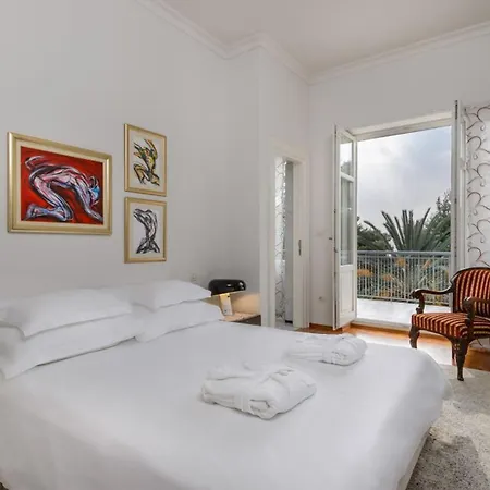 Villa Castello Split: Luxury Seafront With Private Pool And