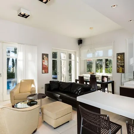Castello Split: Luxury Seafront With Private Pool And Villa Split