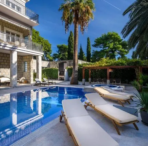 ヴィラ Luxury Seafront Castello With Heated Pool, Jacuzzi And Sauna At The In *