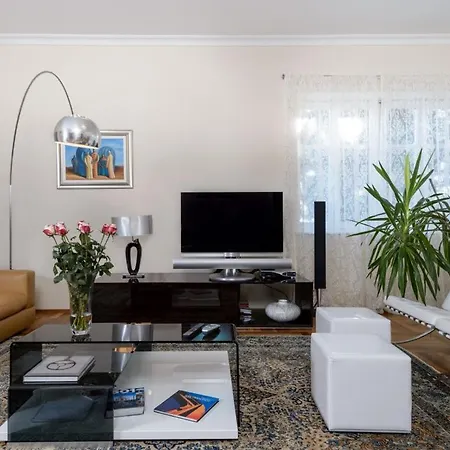 Villa Castello Split: Luxury Seafront With Private Pool And