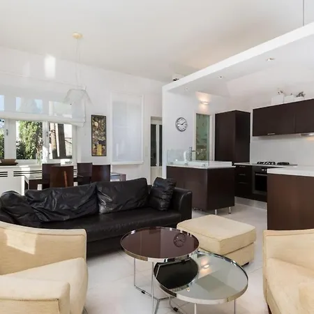 Villa Castello Split: Luxury Seafront With Private Pool And Split