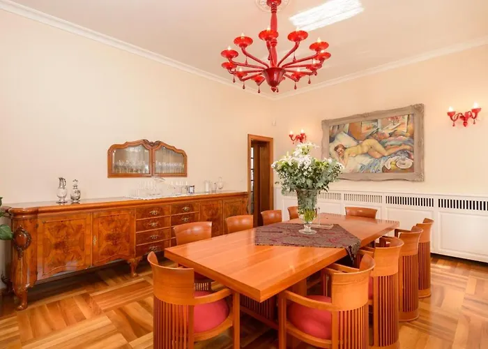 Вілла Luxury Seafront Castello With Heated Pool, Jacuzzi And Sauna At The In Спліт