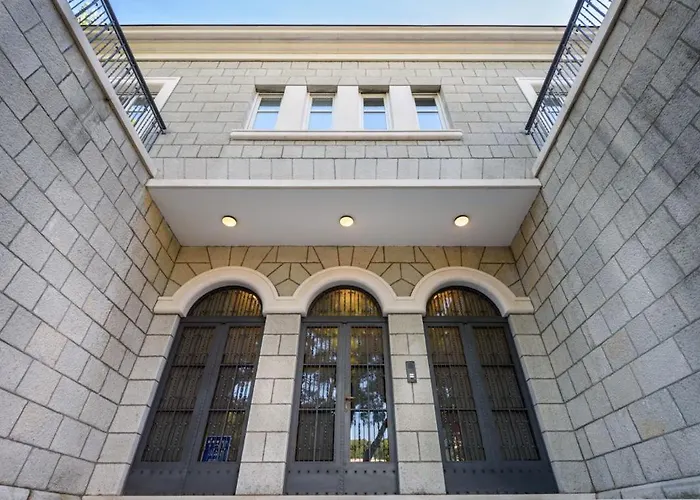 Luxury Seafront Castello With Heated Pool, Jacuzzi And Sauna At The In Вілла