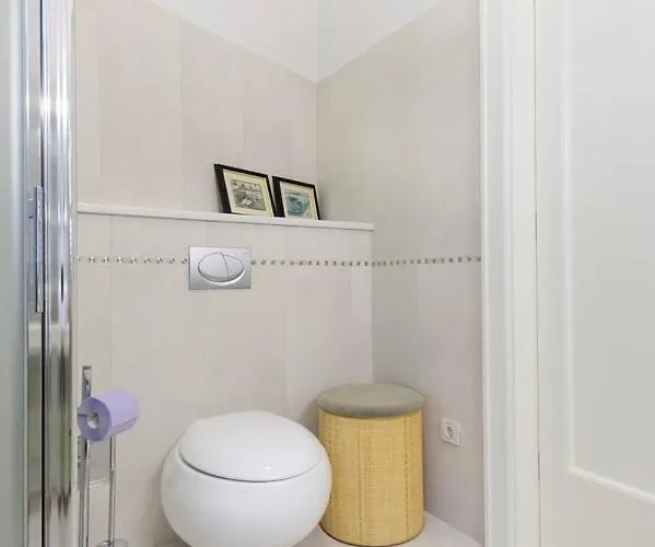 Вілла Luxury Seafront Castello With Heated Pool, Jacuzzi And Sauna At The In