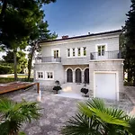 Castello Split: Luxury Seafront With Private Pool And Villa *
