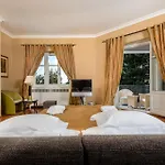Villa Castello Split: Luxury Seafront With Private Pool And *