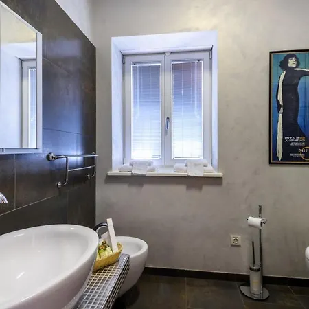 Luxury Seafront Castello With Heated Pool, Jacuzzi And Sauna At The In Split