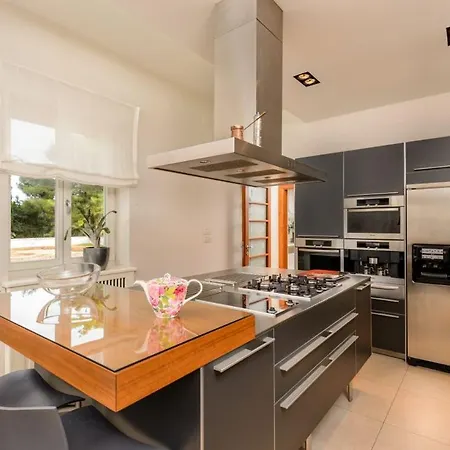 Luxury Seafront Castello With Heated Pool, Jacuzzi And Sauna At The In