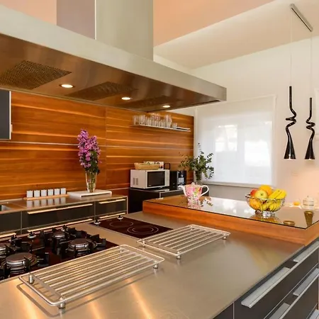 فيلة Luxury Seafront Castello With Heated Pool, Jacuzzi And Sauna At The In *