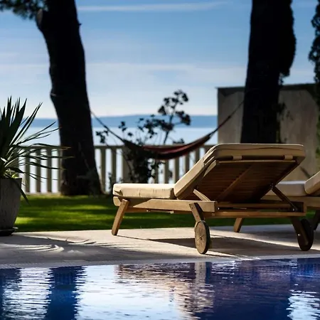 Villa Luxury Seafront Castello With Heated Pool, Jacuzzi And Sauna At The In *