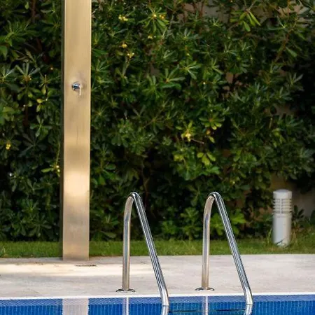 Luxury Seafront Castello With Heated Pool, Jacuzzi And Sauna At The In