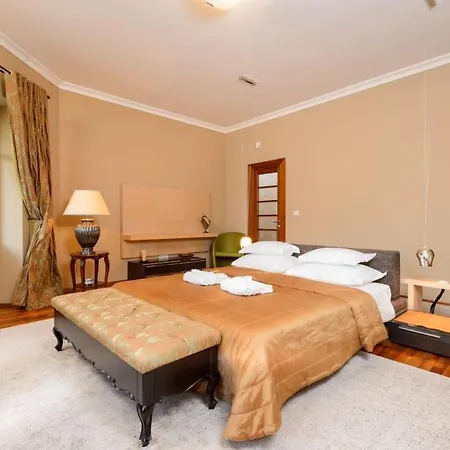 Luxury Seafront Castello With Heated Pool, Jacuzzi And Sauna At The In سبليت