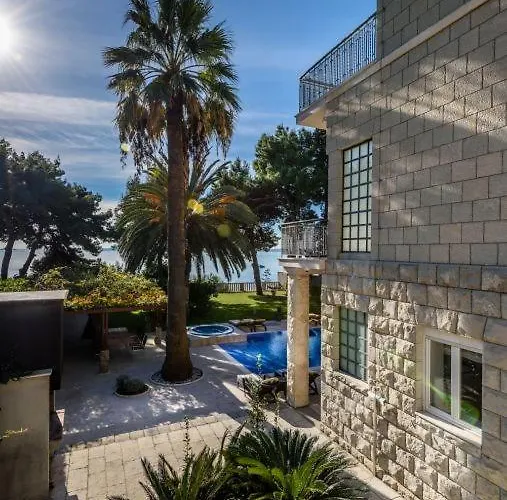 别墅 Luxury Seafront Castello With Heated Pool, Jacuzzi And Sauna At The In *