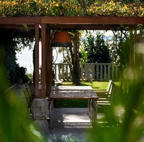 Luxury Seafront Castello With Heated Pool, Jacuzzi And Sauna At The In 斯普利特