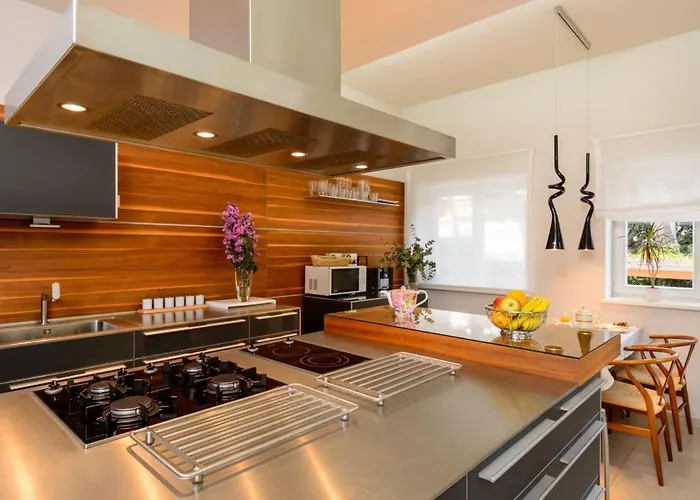 别墅 Luxury Seafront Castello With Heated Pool, Jacuzzi And Sauna At The In *