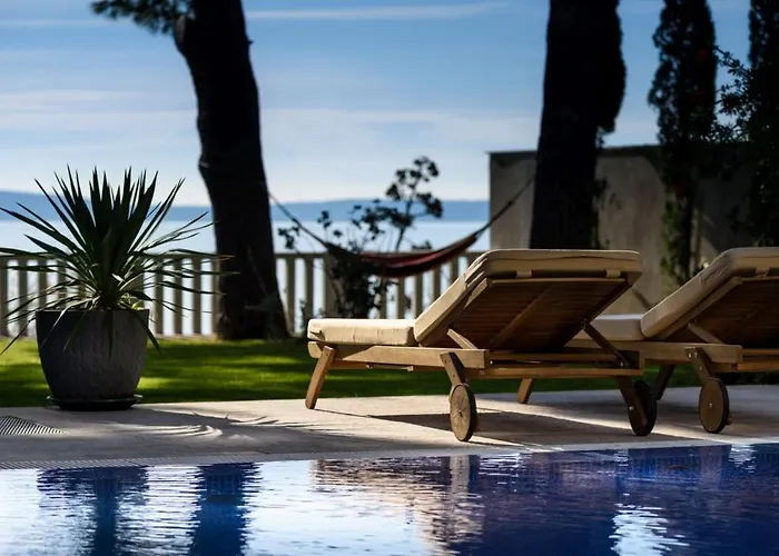 别墅 Luxury Seafront Castello With Heated Pool, Jacuzzi And Sauna At The In *