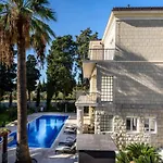 Villa Luxury Seafront Castello Near Old Town With Private Pool *