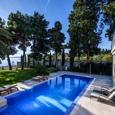 Luxury Seafront Castello Near Old Town With Private Pool Villa Split